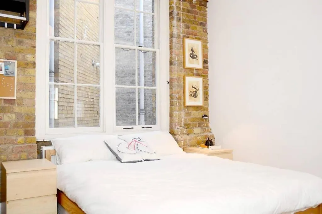 Cool Shoreditch Loft, 5 Pax London Apartment